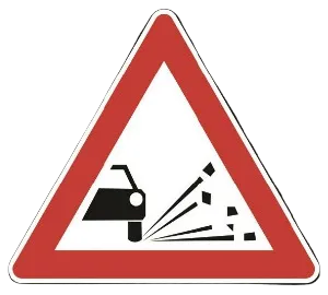 saobracajni znak Kamenje pršti